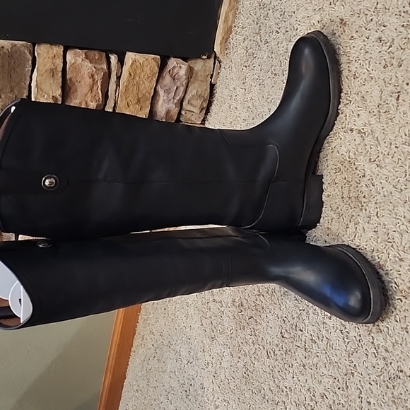 Frye Melissa Lug Black Boots 8 NWOT - Picture 6 of 8